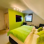 Apartman Zur Waldauer Hoehe Mit 3 Sz, 120qm & 40qm Balkon