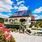 Apartman Zur Waldauer Hoehe Mit 3 Sz, 120qm & 40qm Balkon