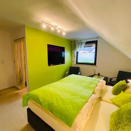 Appartement Zur Waldauer Hoehe Mit 3 Sz, 120qm & 40qm Balkon