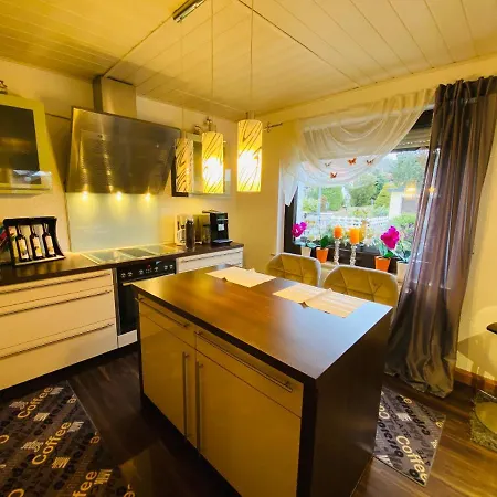 Zur Waldauer Hoehe Mit 3 Sz, 120qm & 40qm Balkon *