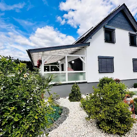 Apartment Zur Waldauer Hoehe Mit 3 Sz, 120qm & 40qm Balkon *