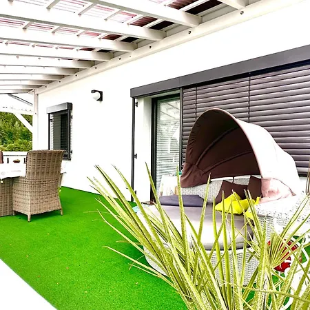 Zur Waldauer Höhe Mit 3 Sz, 120qm&40qm Balkon Apartment *