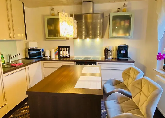 Appartement Zur Waldauer Hoehe Mit 3 Sz, 120qm & 40qm Balkon