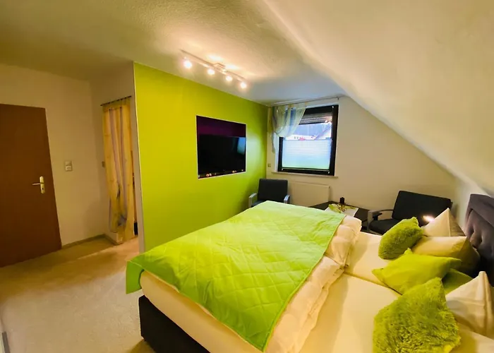 Appartement Zur Waldauer Hoehe Mit 3 Sz, 120qm & 40qm Balkon