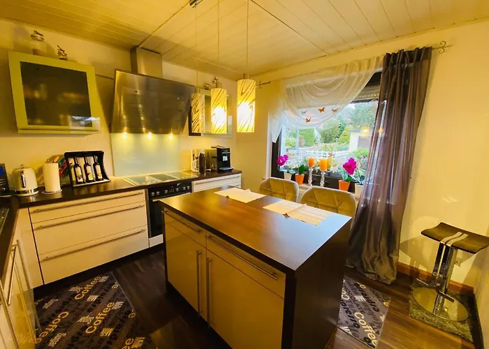 Zur Waldauer Hoehe Mit 3 Sz, 120qm & 40qm Balkon *