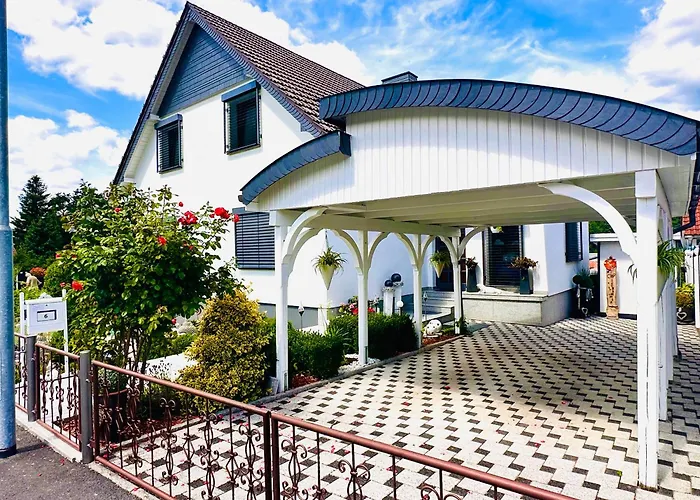 Appartement Zur Waldauer Hoehe Mit 3 Sz, 120qm & 40qm Balkon